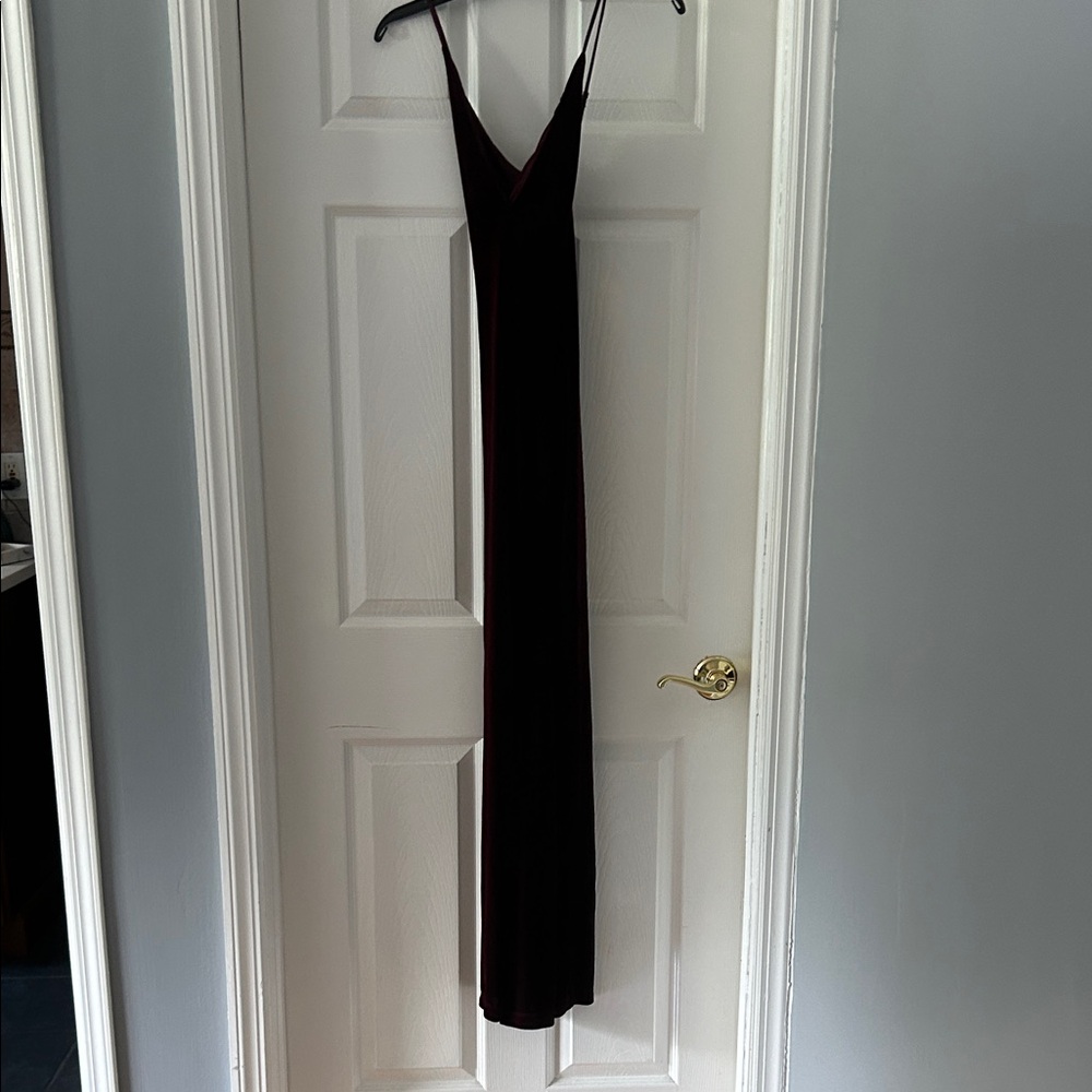 Elegant Velvet Burgundy Maxi Dress